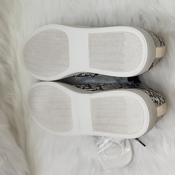 Kenneth Cole New York Kam Off-White/Black - Picture 4 of 6